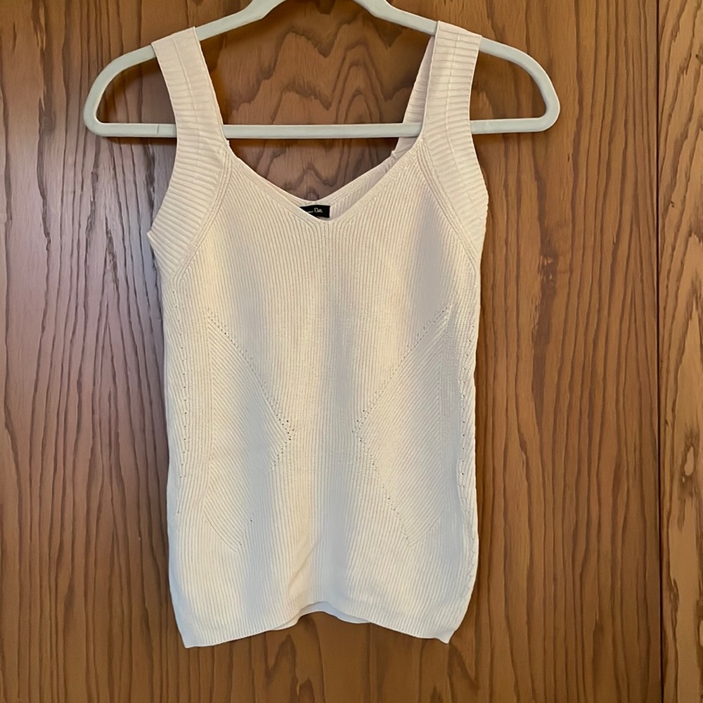 Massimo Dutti- Beige/cream knitted/threaded top (XS)
